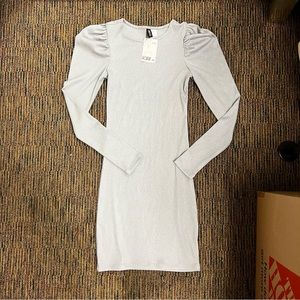 H&M light blue bodycon ribbed knit puff sleeve dressSize XXS